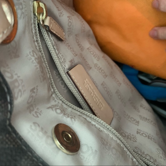 Michael Kors Tote Bag - Picture 2 of 3